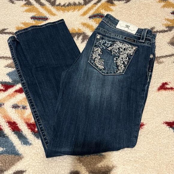 EUC Miss Me Jeans - Picture 2 of 5